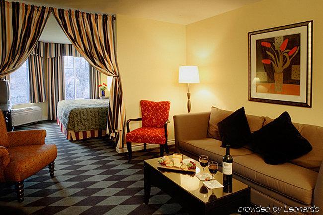 Plaza Inn & Suites At Ashland Creek Værelse billede
