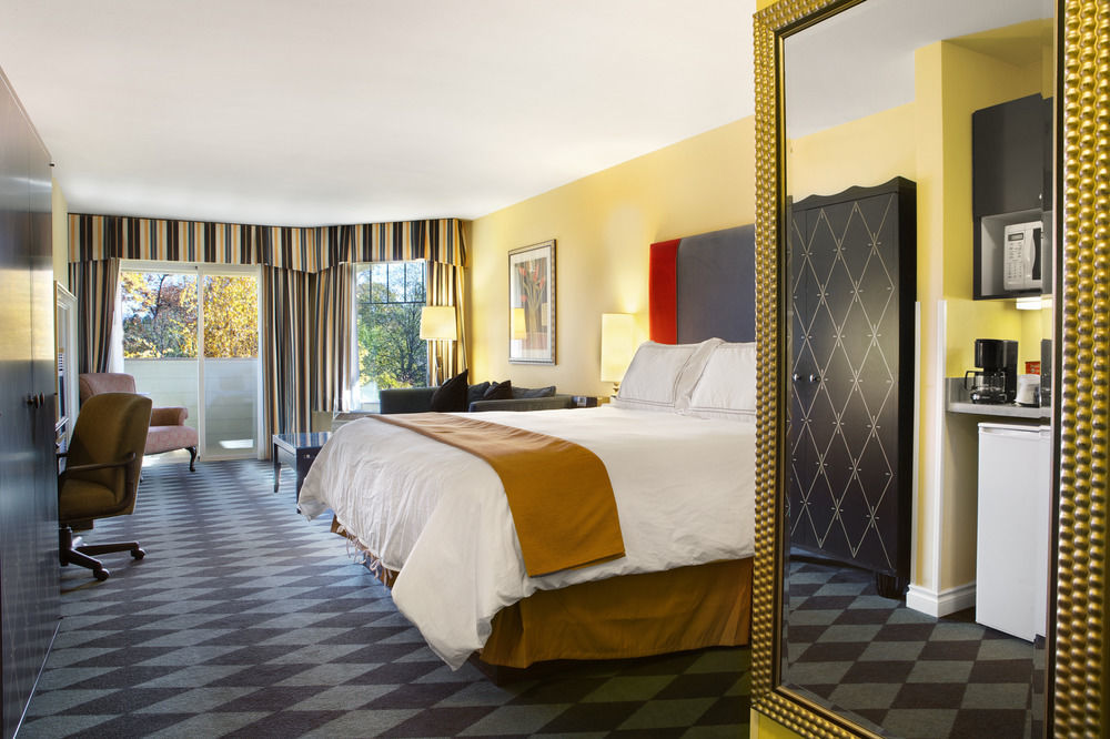 Plaza Inn & Suites At Ashland Creek Eksteriør billede