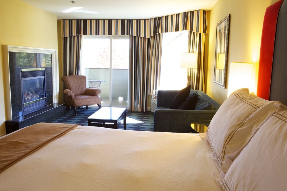 Plaza Inn & Suites At Ashland Creek Eksteriør billede