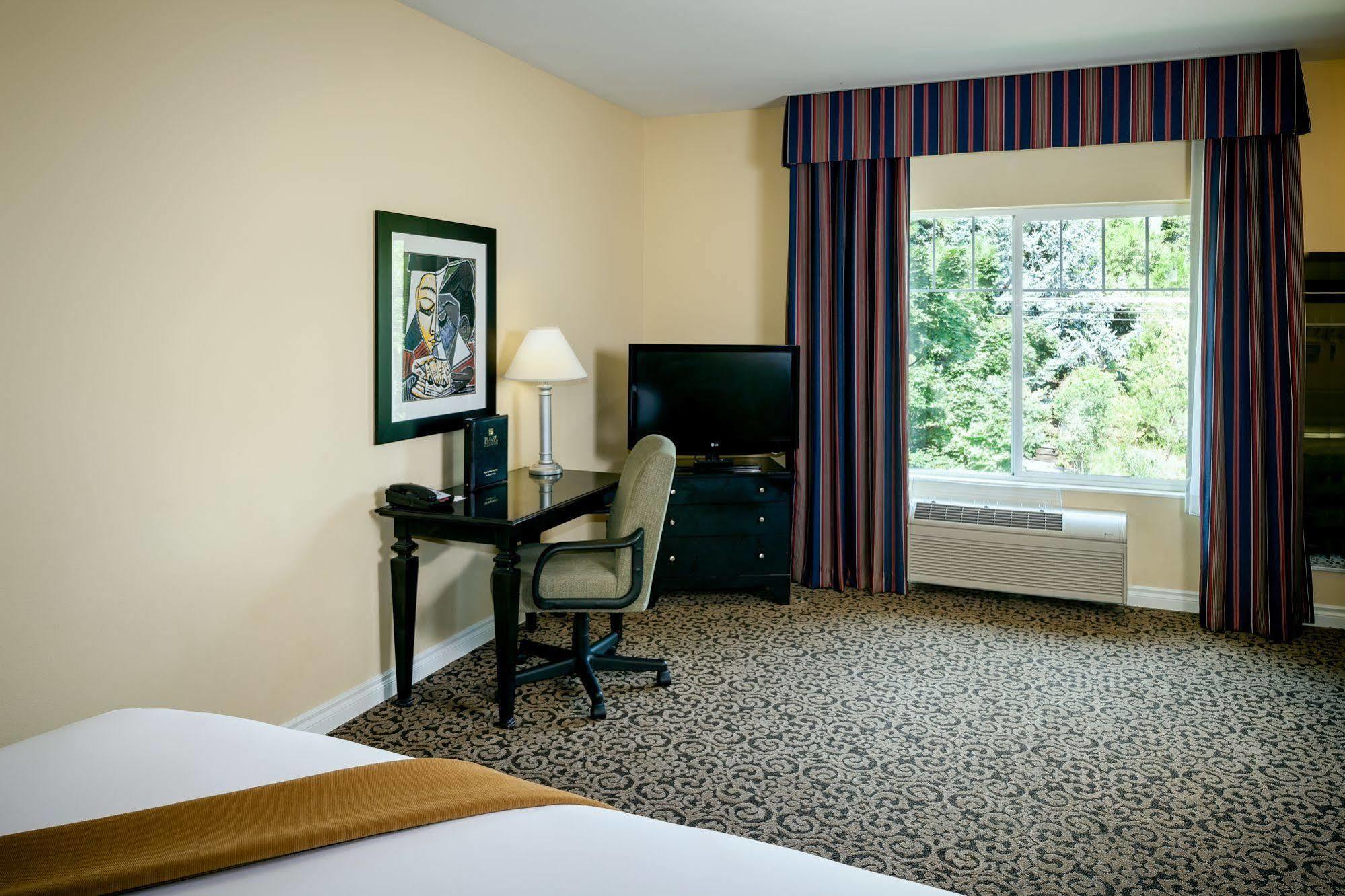 Plaza Inn & Suites At Ashland Creek Eksteriør billede